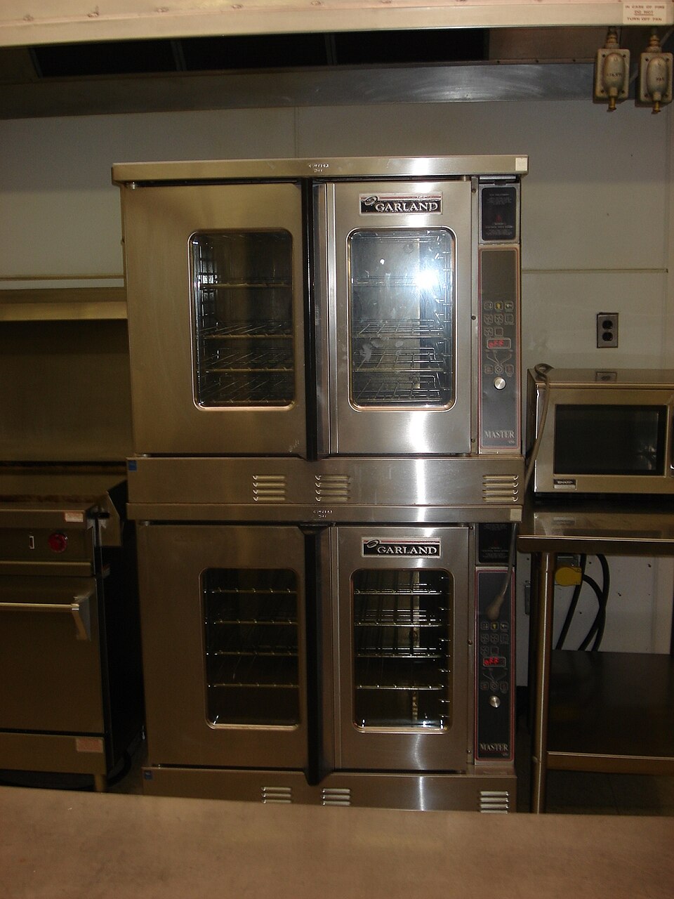 Four à convection professionnel Unox — 6 niveaux