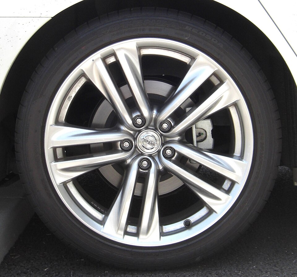 Jeu de 4 pneus Michelin 205/55 R16 — 80 % de gomme