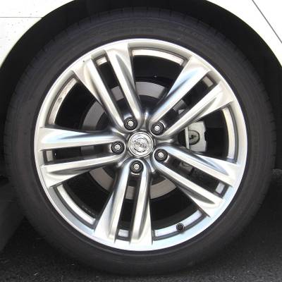 Jeu de 4 pneus Michelin 205/55 R16 — 80 % de gomme