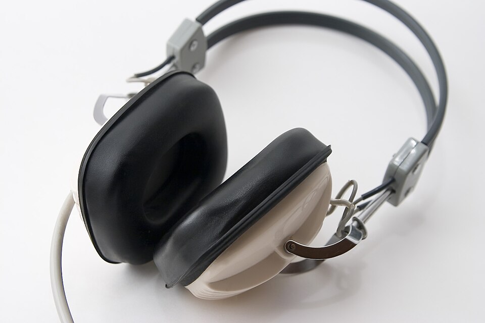 Casque Sony WH-1000XM4 — réduction de bruit